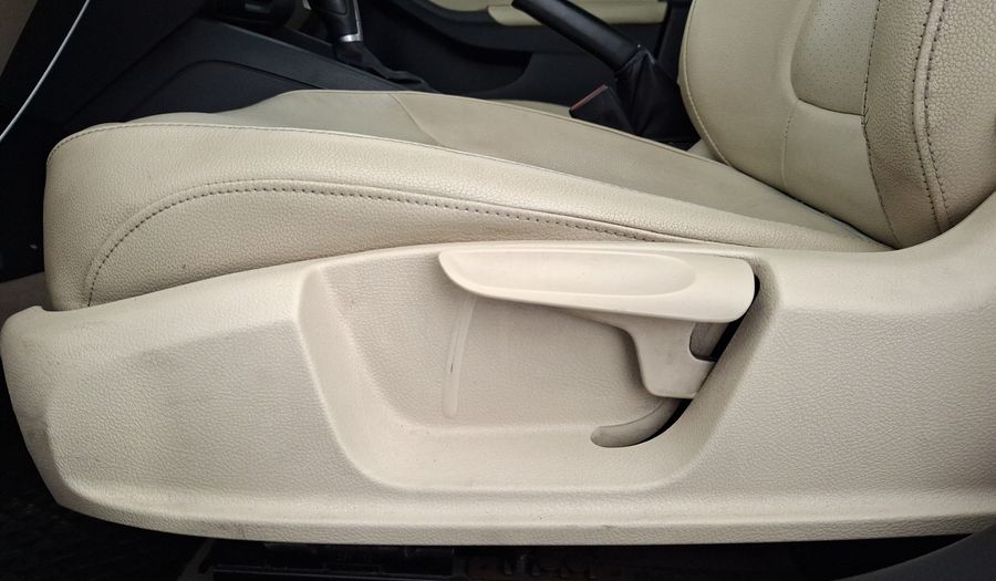 Volkswagen Jetta 2.5 SPORT BOLSA PAQWELT TECHO TIPTRONIC Sedan 2013