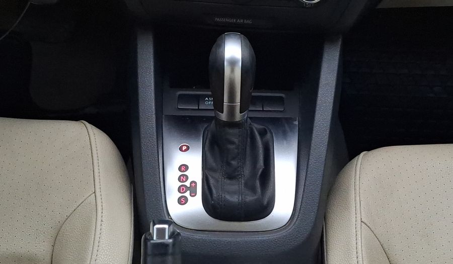 Volkswagen Jetta 2.5 SPORT BOLSA PAQWELT TECHO TIPTRONIC Sedan 2013