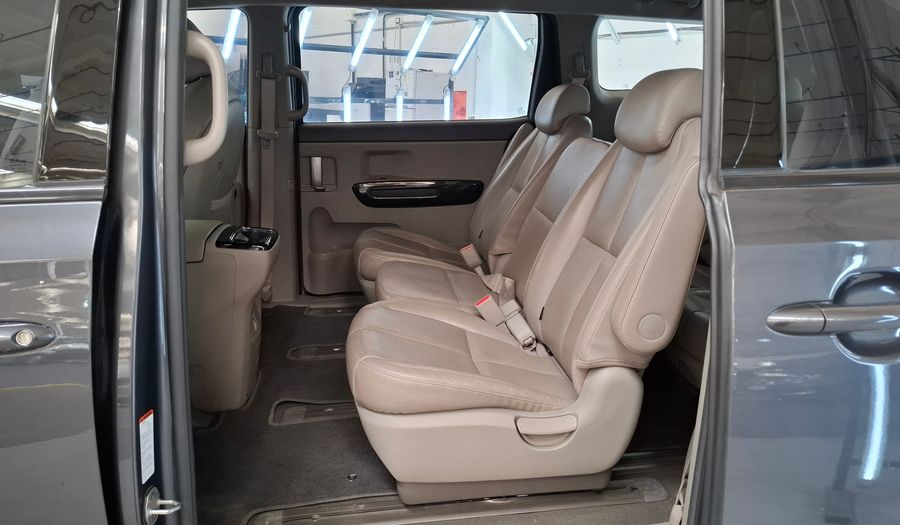 Kia Carnival 2.2 EX PREMIUM AUTO Minivan 2016