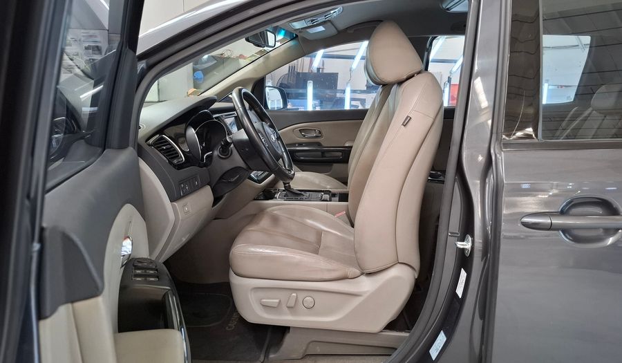 Kia Carnival 2.2 EX PREMIUM AUTO Minivan 2016