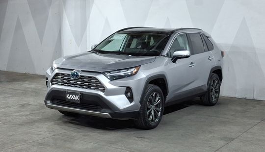 Toyota • RAV4