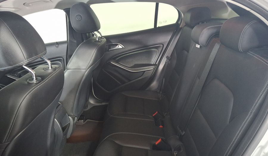 Mercedes Benz Clase Gla 1.6 GLA 200 SPORT DCT Suv 2018