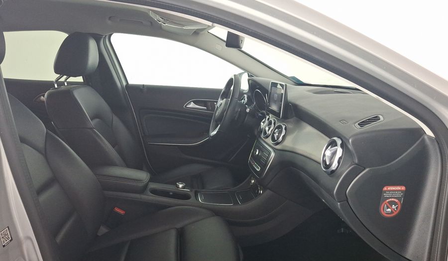 Mercedes Benz Clase Gla 1.6 GLA 200 SPORT DCT Suv 2018