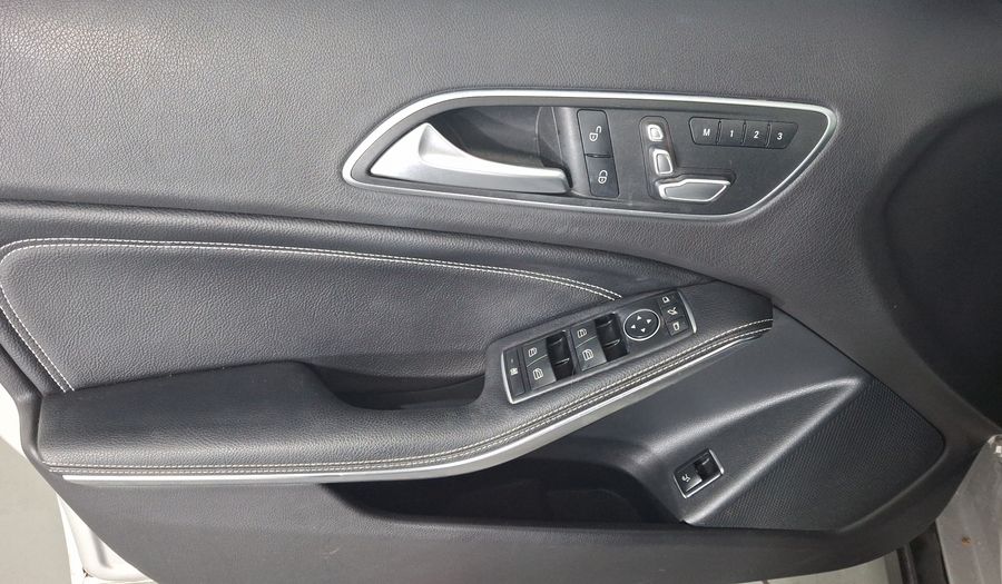 Mercedes Benz Clase Gla 1.6 GLA 200 SPORT DCT Suv 2018