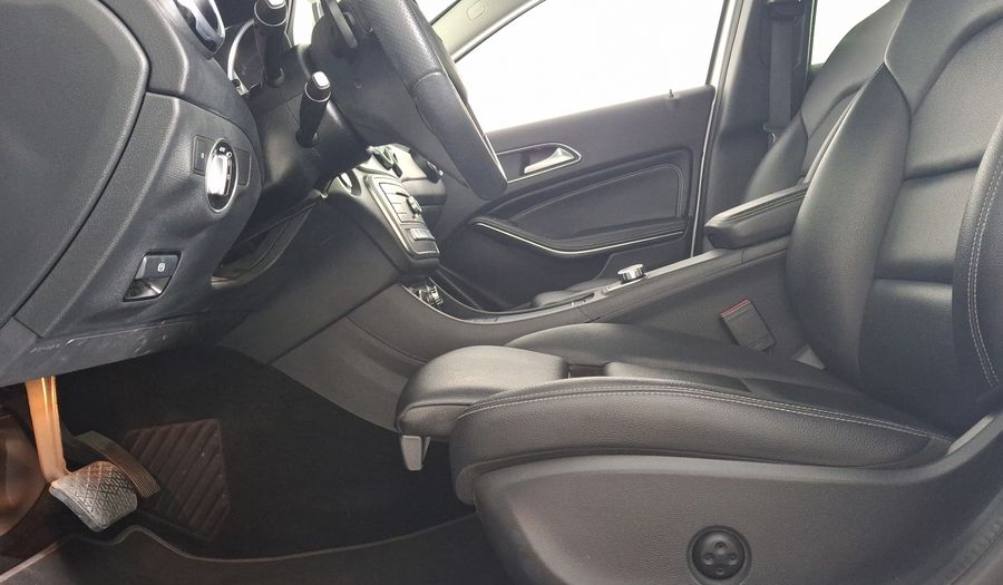 Mercedes Benz Clase Gla 1.6 GLA 200 SPORT DCT Suv 2018