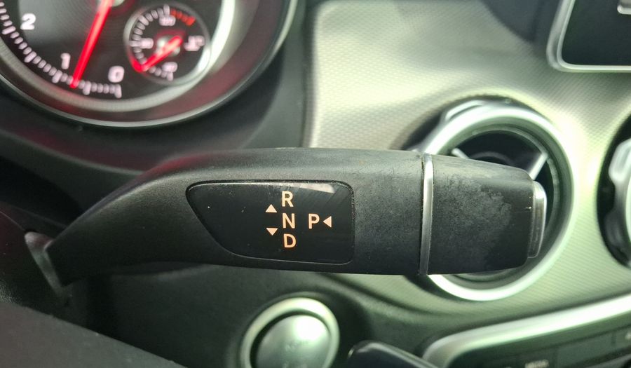 Mercedes Benz Clase Gla 1.6 GLA 200 SPORT DCT Suv 2018