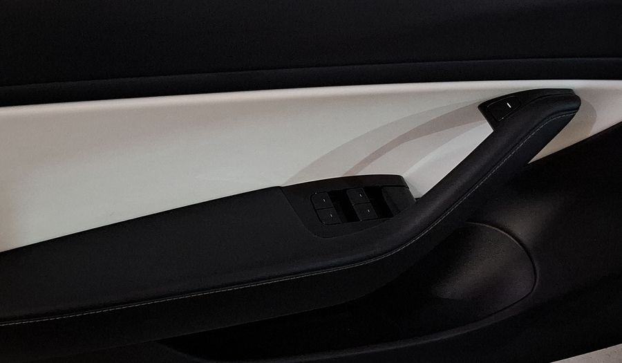 Tesla Model 3 STANDARD RANGE PLUS Sedan 2020