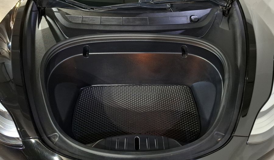 Tesla Model 3 STANDARD RANGE PLUS Sedan 2020