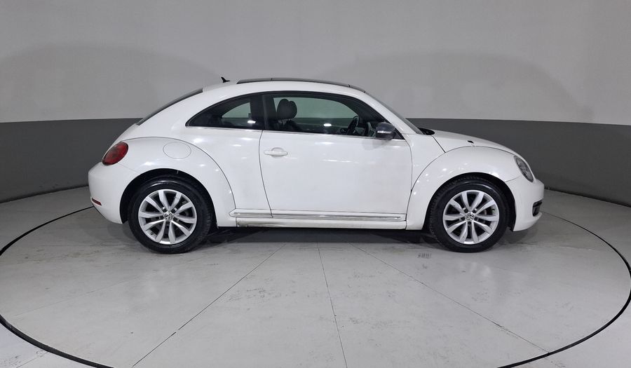 Volkswagen Beetle 2.5 SPORT MT Hatchback 2013