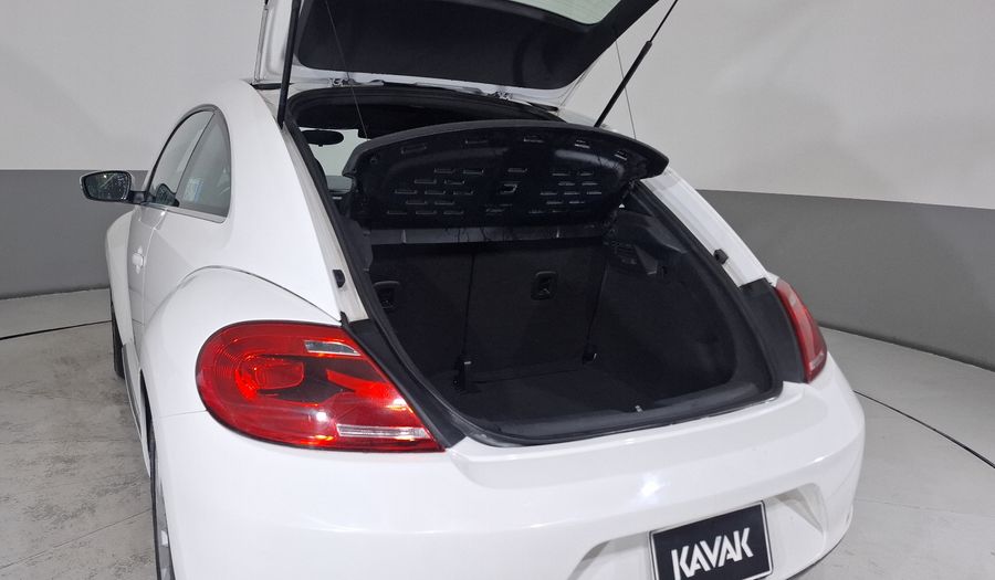 Volkswagen Beetle 2.5 SPORT MT Hatchback 2013