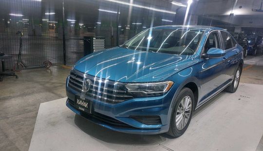 Volkswagen • Jetta