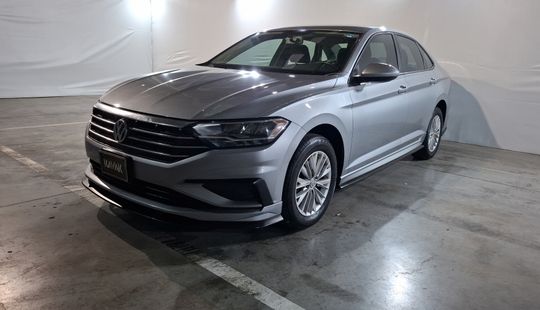 Volkswagen • Jetta