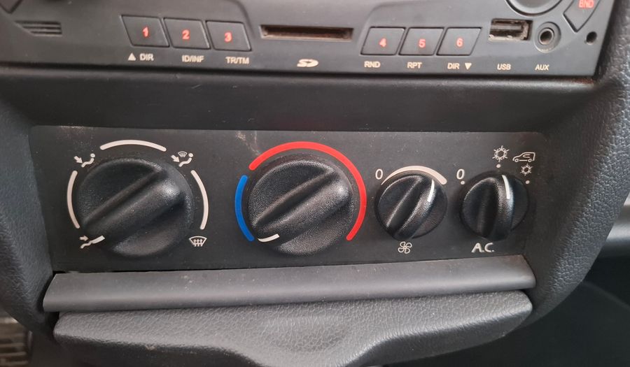 Renault Kangoo 1.6 CONFORT C/A 5P Van 2015