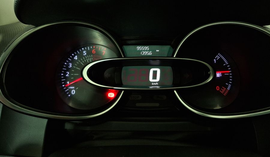 Renault Clio 1.2 EXPRESSION RED Hatchback 2017