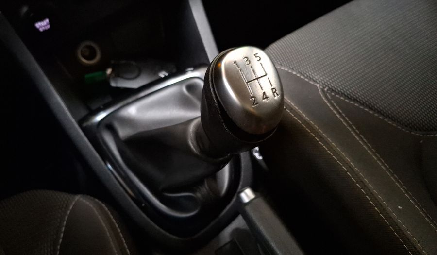 Renault Clio 1.2 EXPRESSION RED Hatchback 2017