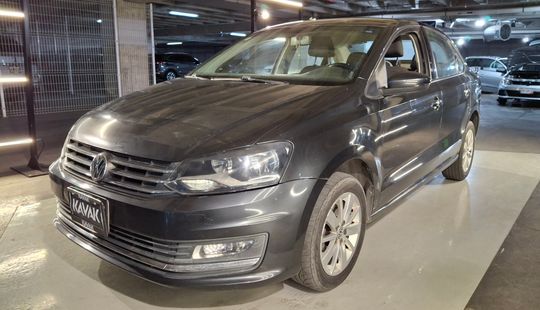 Volkswagen • Vento