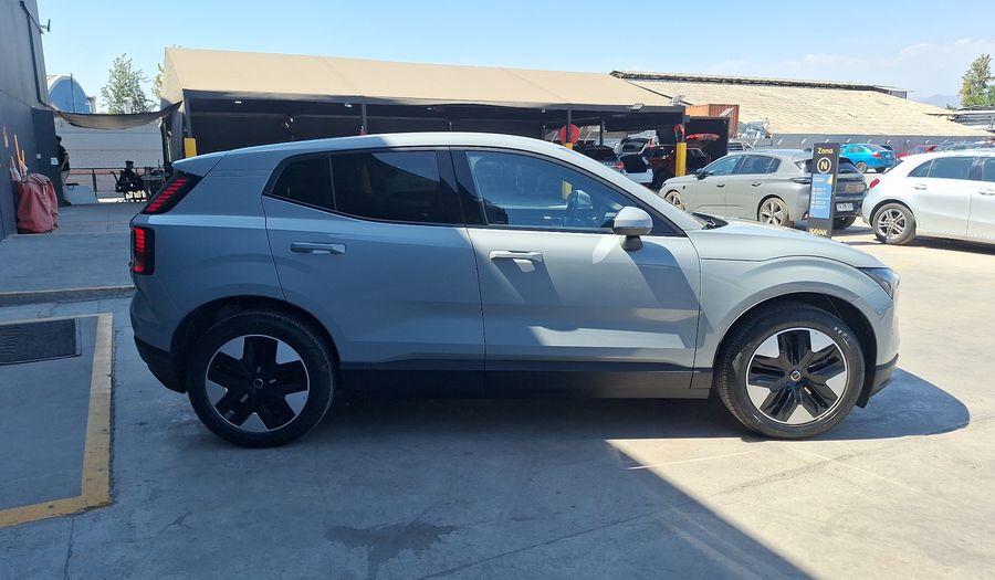 Volvo Ex30 BEV 69KWH RECHARGE EXTEND RANGE CORE RWD Suv 2025