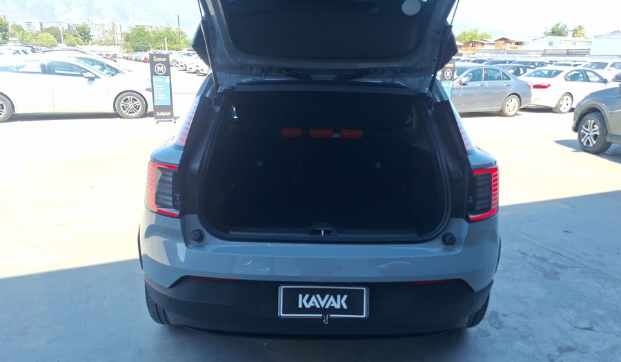 Volvo Ex30 BEV 69KWH RECHARGE EXTEND RANGE CORE RWD Suv 2025