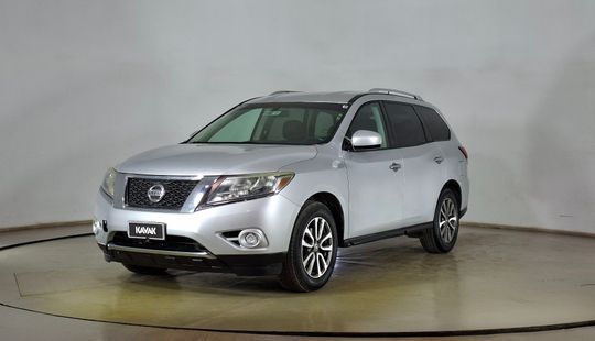 Nissan • Pathfinder