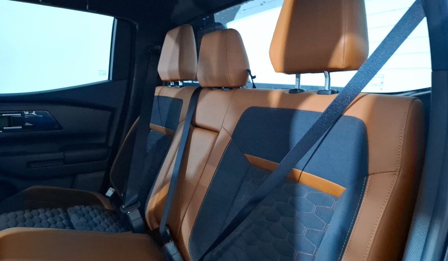 Mitsubishi L200 2.4 GSR DIESEL AUTO 4WD Pickup 2025