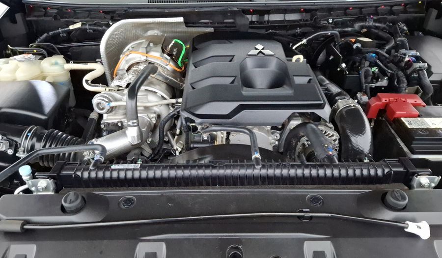 Mitsubishi L200 2.4 GSR DIESEL AUTO 4WD Pickup 2025