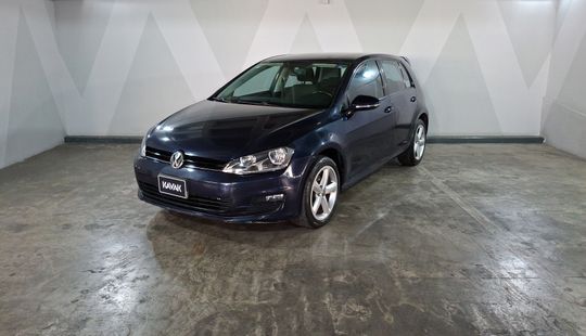 Volkswagen • Golf