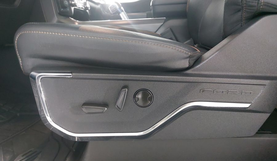 Ford Lobo 3.5 LOBO LARIAT CREW CAB AUTO 4WD Pickup 2024