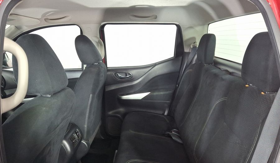 Nissan Np300 2.5 LE TM AC Pickup 2016