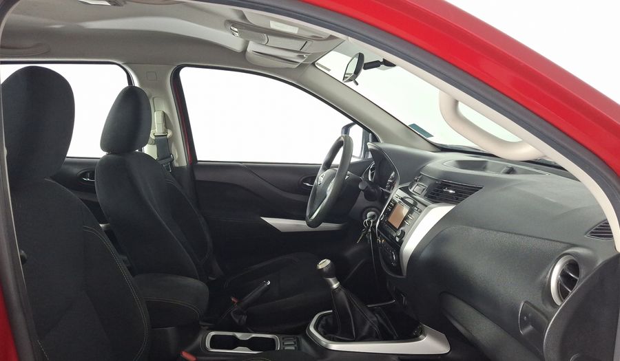 Nissan Np300 2.5 LE TM AC Pickup 2016