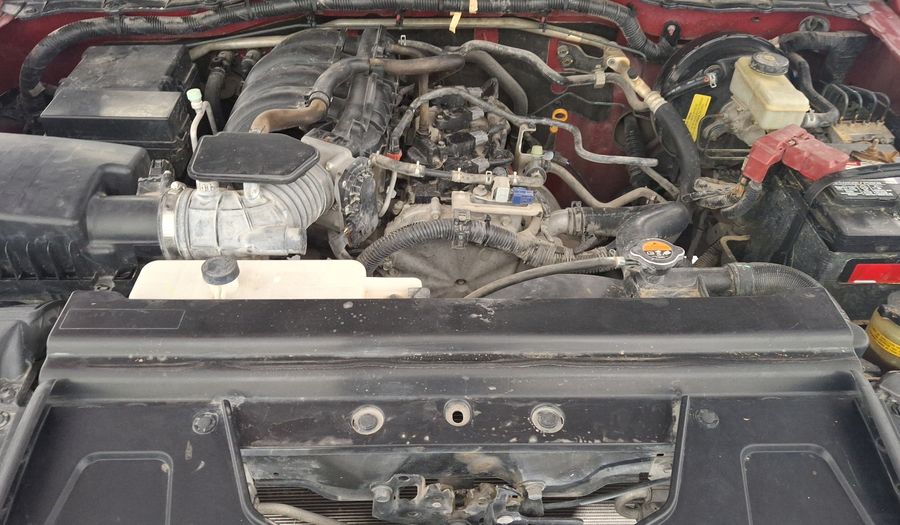 Nissan Np300 2.5 LE TM AC Pickup 2016