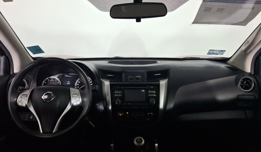 Nissan Np300 2.5 LE TM AC Pickup 2016