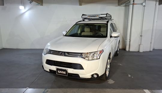 Mitsubishi • Outlander