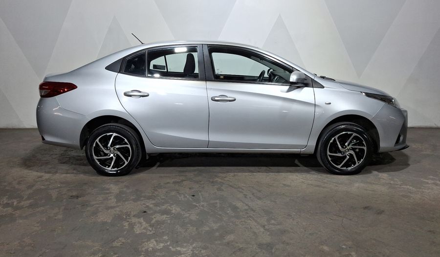 Toyota Yaris 1.5 CORE CVT Sedan 2022