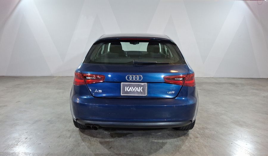 Audi A3 1.8 TFSI AMBIENTE S TRONIC Hatchback 2015