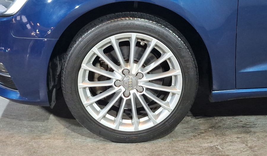 Audi A3 1.8 TFSI AMBIENTE S TRONIC Hatchback 2015