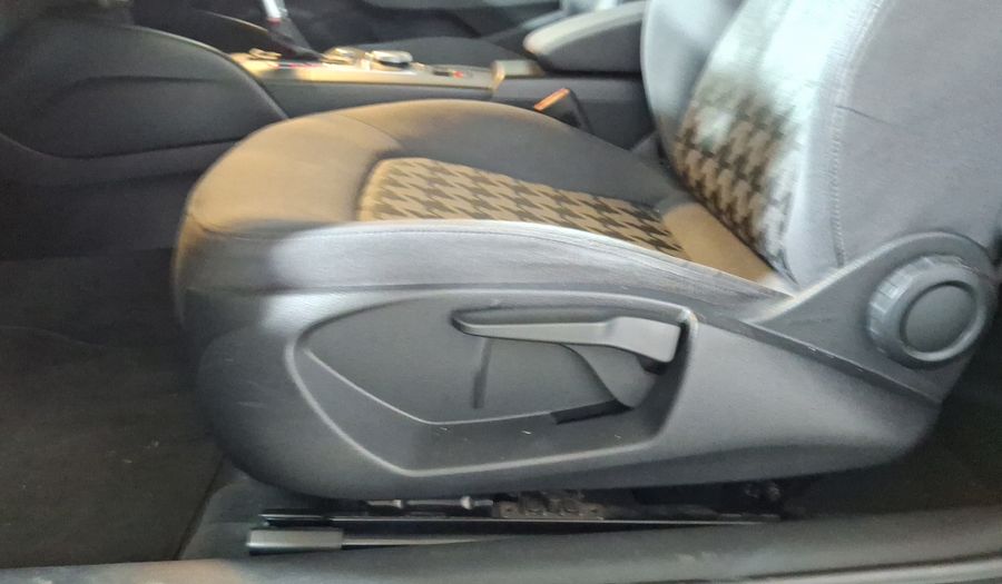 Audi A3 1.8 TFSI AMBIENTE S TRONIC Hatchback 2015