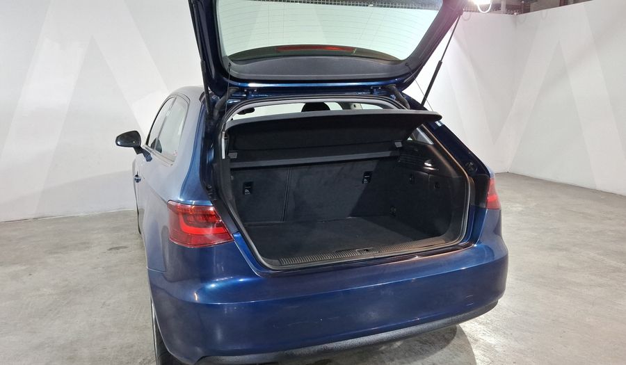 Audi A3 1.8 TFSI AMBIENTE S TRONIC Hatchback 2015