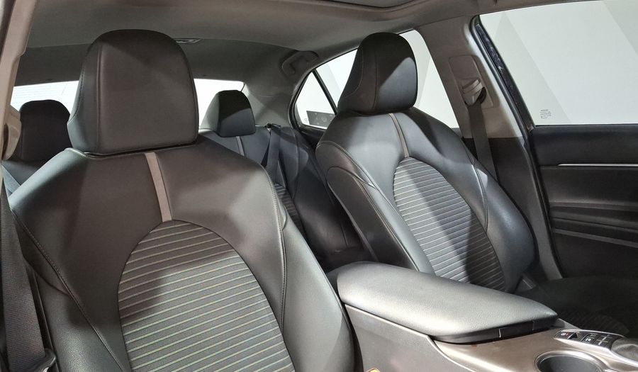 Toyota Camry 2.5 HEV SE AUTO Sedan 2023