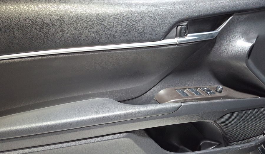 Toyota Camry 2.5 HEV SE AUTO Sedan 2023