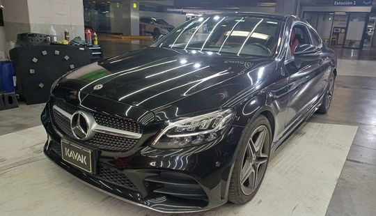 Mercedes Benz • Clase C