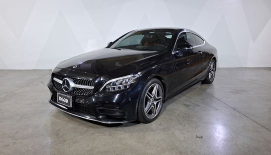 Mercedes Benz • Clase C