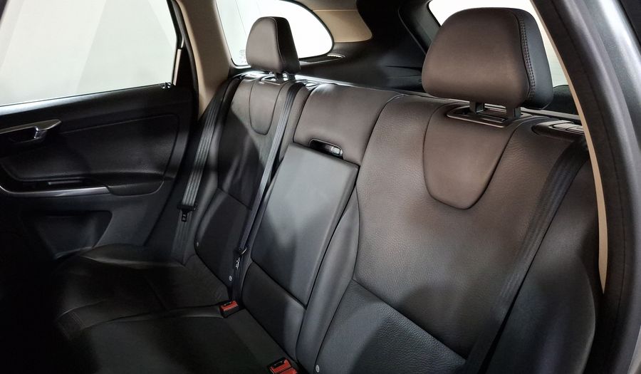 Volvo Xc60 2.0 ADDITION AT Suv 2013