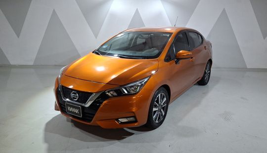Nissan • Versa