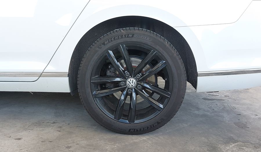 Volkswagen Passat 2.0 TSI HIGHLINE DSG Sedan 2018