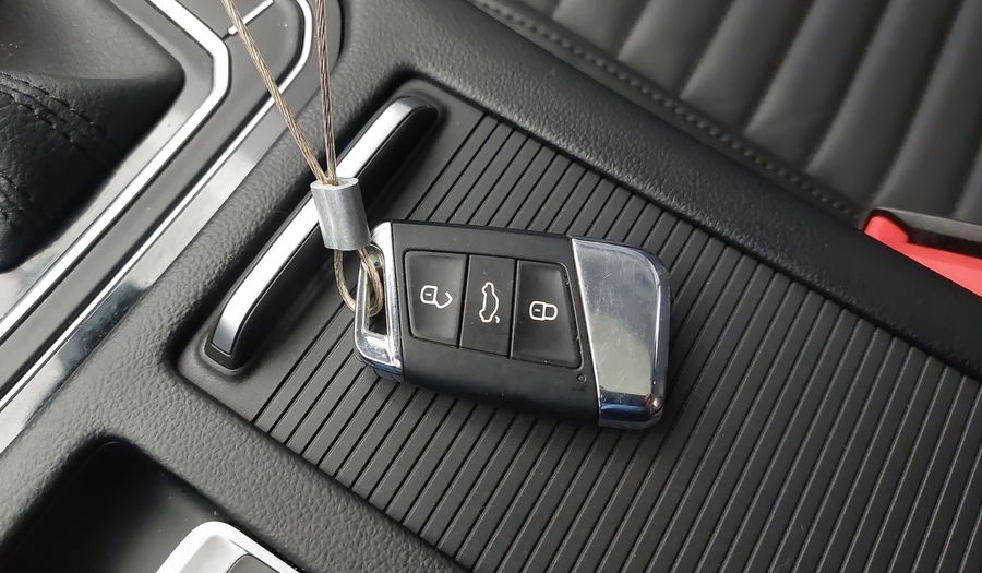 Volkswagen Passat 2.0 TSI HIGHLINE DSG Sedan 2018