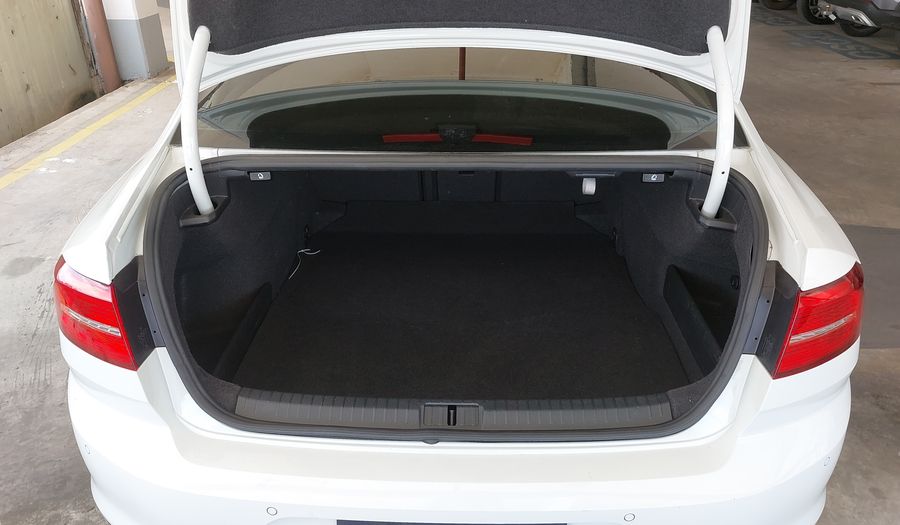 Volkswagen Passat 2.0 TSI HIGHLINE DSG Sedan 2018