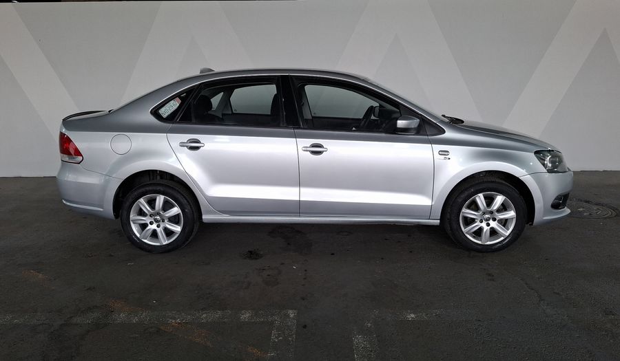 Volkswagen Vento 1.6 ACTIVE TIPTRONIC Sedan 2015