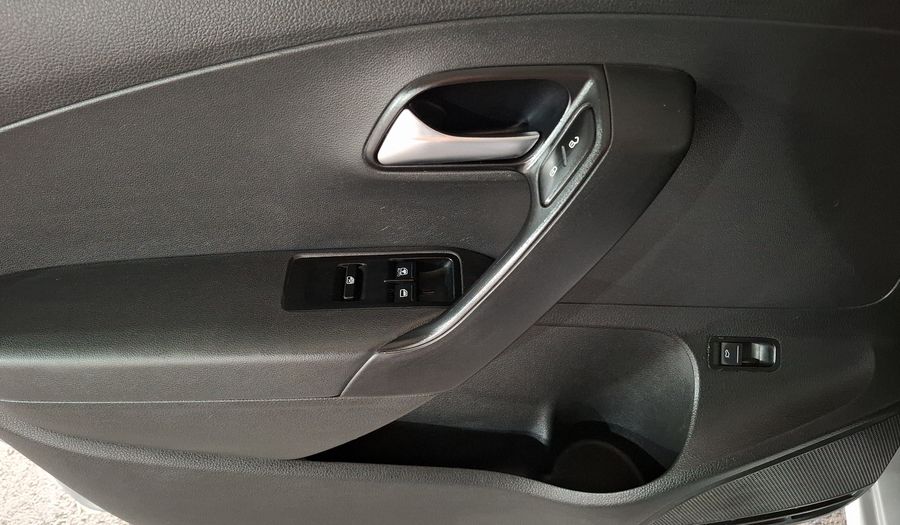 Volkswagen Vento 1.6 ACTIVE TIPTRONIC Sedan 2015