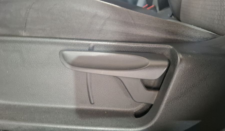 Volkswagen Vento 1.6 ACTIVE TIPTRONIC Sedan 2015