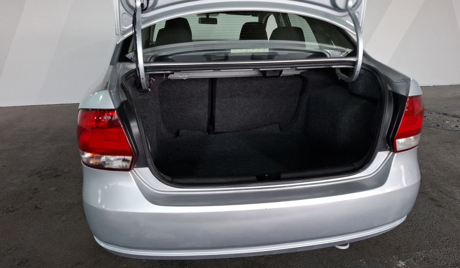 Volkswagen Vento 1.6 ACTIVE TIPTRONIC Sedan 2015